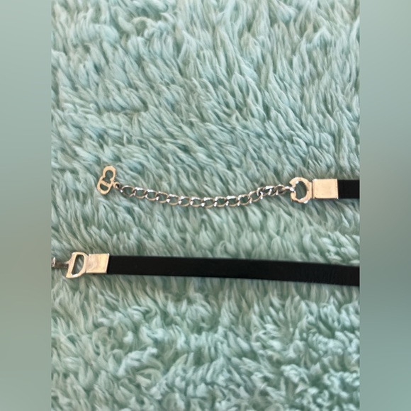 DIOR LEATHER CHOKER & BRACELET SET - Picture 5 of 6